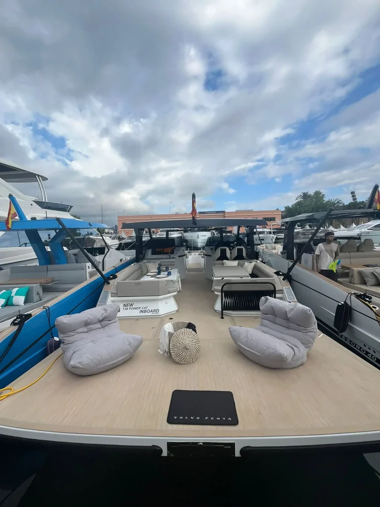 Guide to choosing the ideal deck for your boat type