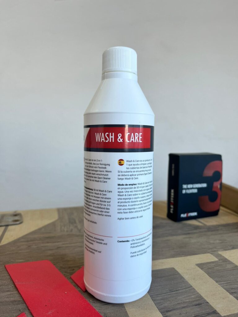 Botella de Wash & Care para la limpieza y el mantenimiento de cubiertas Flexiteek
